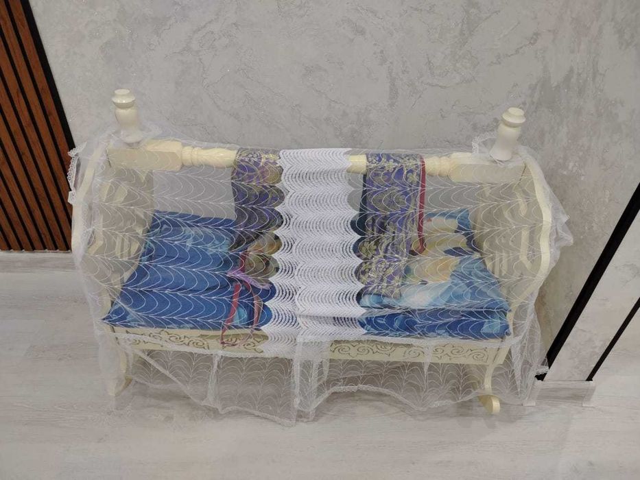 Бесик   сатылады