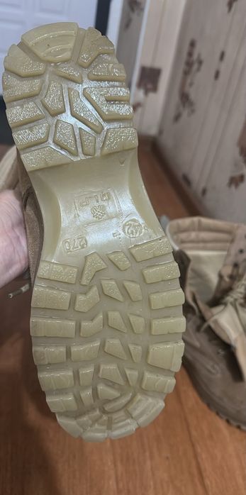 Продам берцы новые