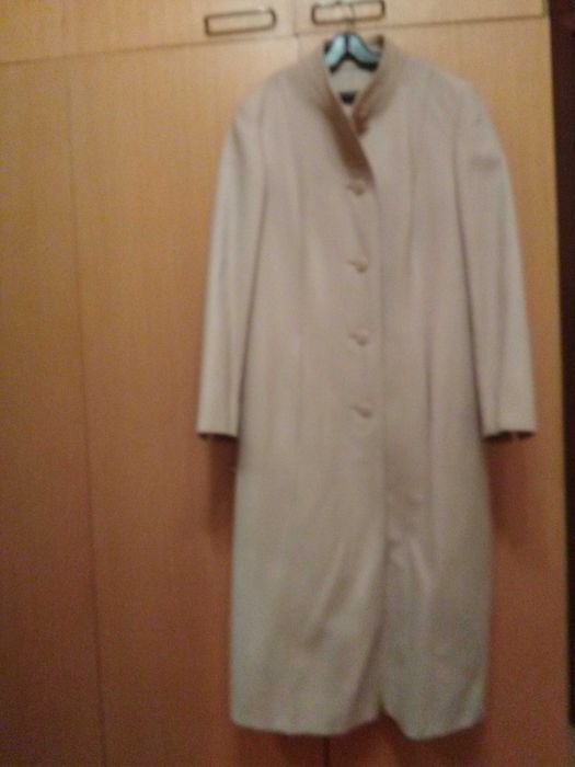 Продавам дамско палто