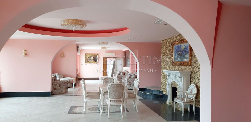 Продава се Хотел в к.к. Св.Св. Константин и Елена - 1500 кв.м за 2334 €/кв.м - Снимка #5