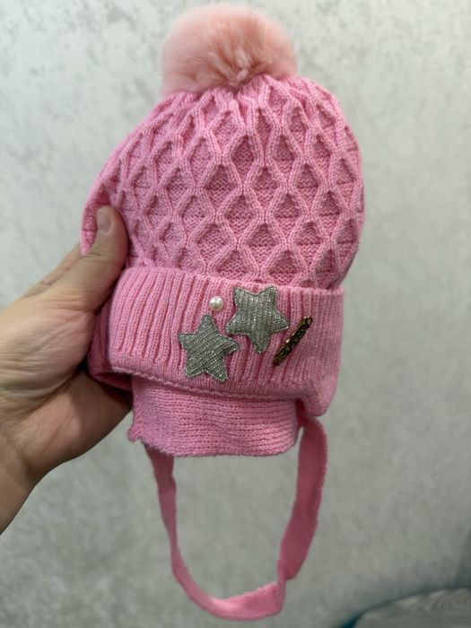 Продам шапку с шарфиком для девочки