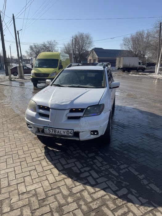 Продам авто митсубиси аудлендр 2002 года