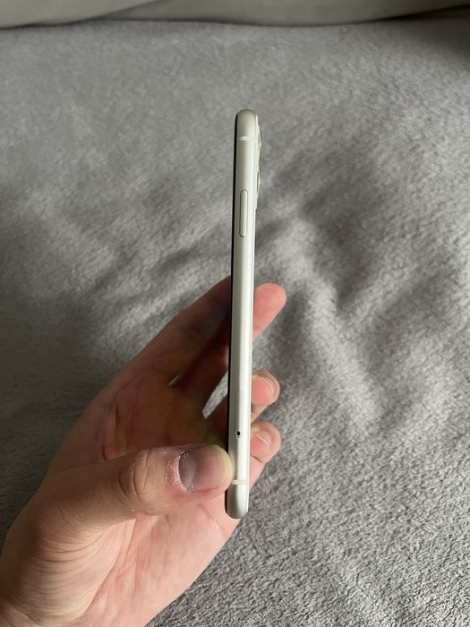 Iphone 11 продам