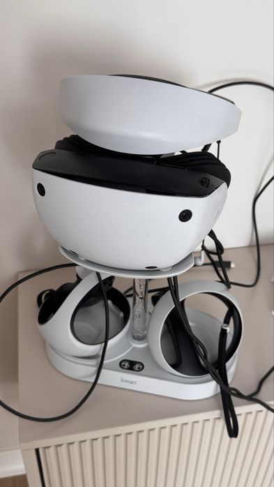 Продам vr 2 почти новый