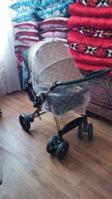 Коляска продам.