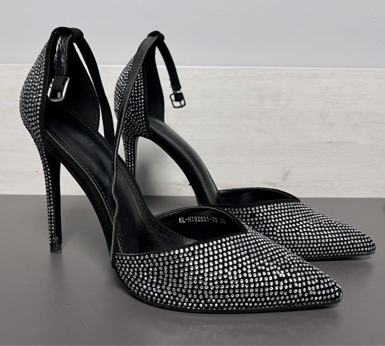 Дамски токчета с камъни