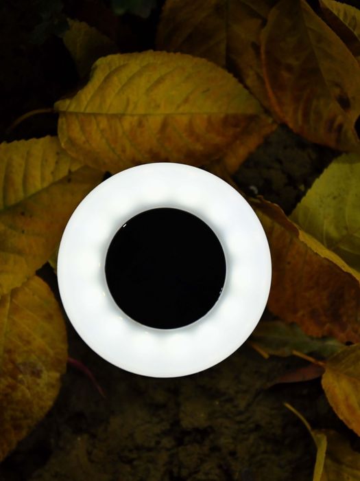 Садовый светильник на солнечных батареях