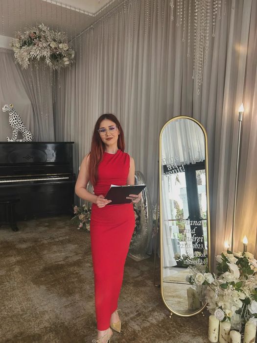 Hostess Craiova by Muse House
