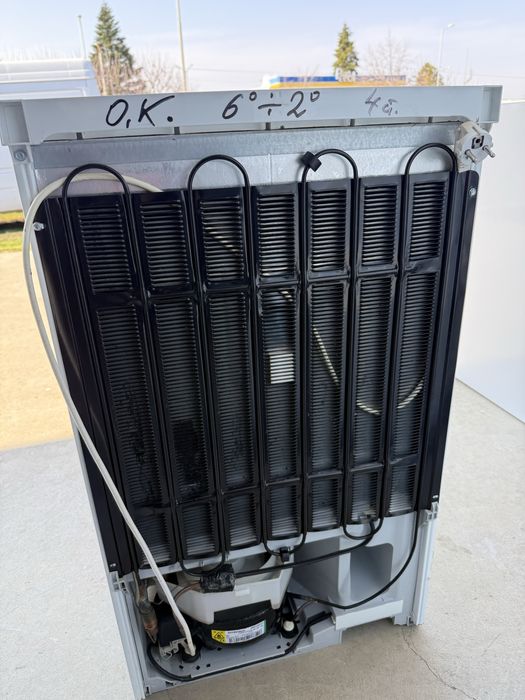 Малък хладилник с камера Либхер 50 см широк