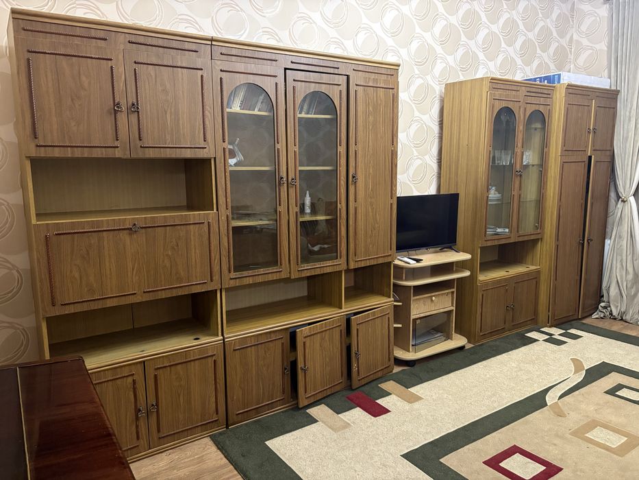 Отдам стенку для зала!