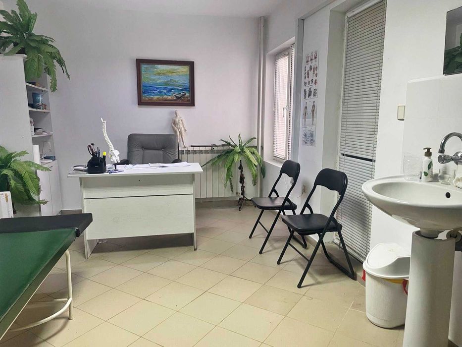 Продава се Офис в Бургас, Център - 273 кв.м за 1008 €/кв.м - Снимка #1