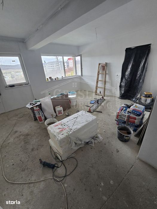 Apartament 2 dormitoare 1 Open-space Calea Baciului zona Petrom