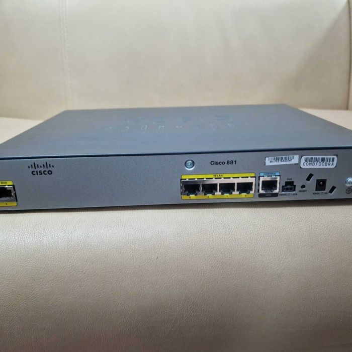 Продам маршрутизатор Cisco 800 Series