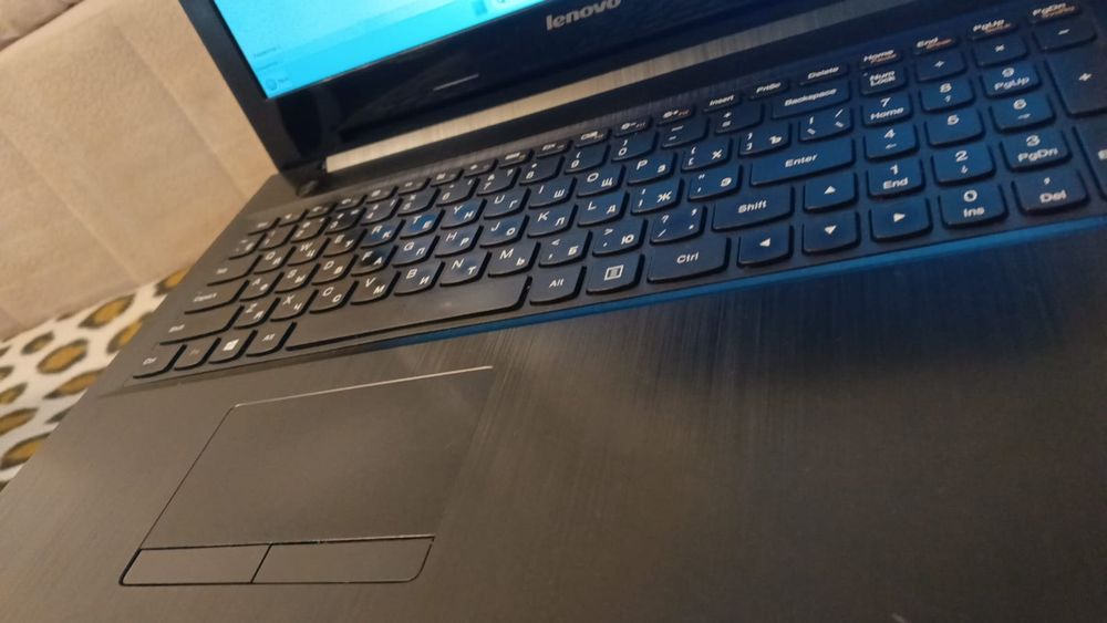 Ноутбук Lenovo продам