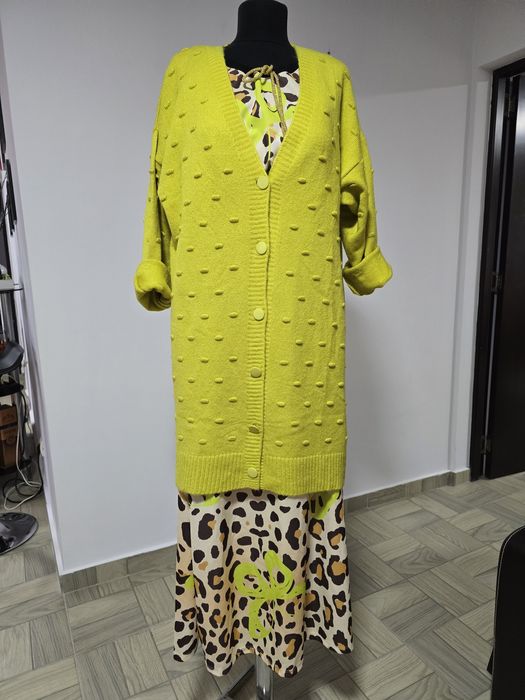 Cardigan culoarea superba, compoziție lana, mas. XL