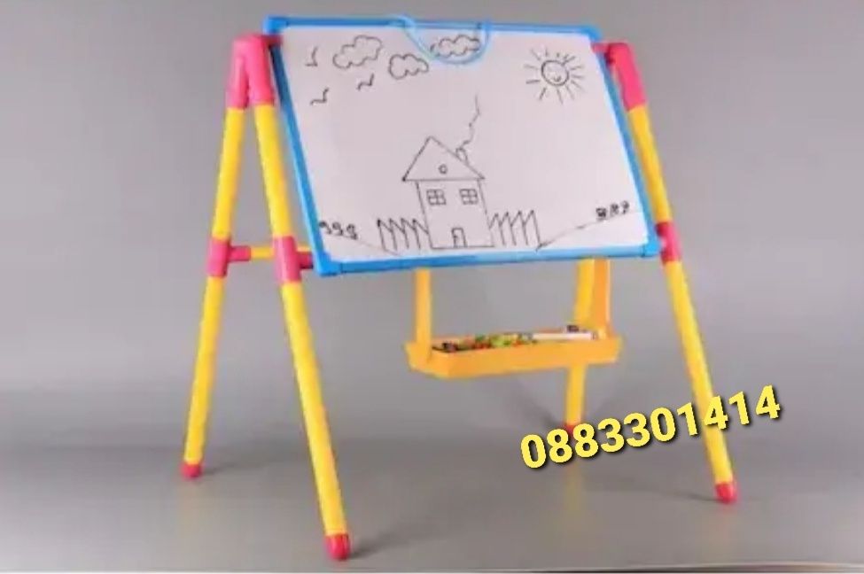 Магнитна дъска с букви и цифри, за писане и рисуване