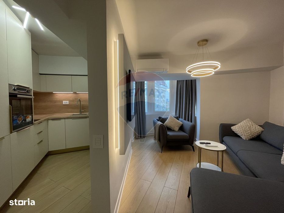 Apartament renovat, prima inchiriere, Piata Alba Iulia