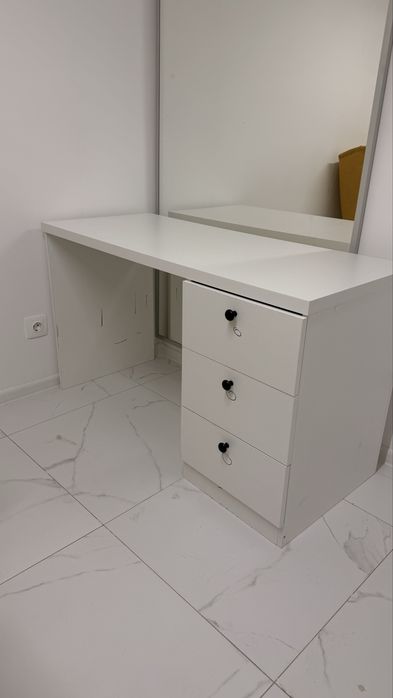 Новый офисный стол район молодежки
