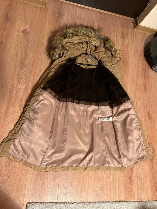 Geacă PARKA Stradivarius damă – toamnă/iarnă, crem auriu, S(ca noua)