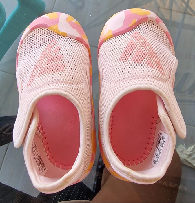 Сандали Adidas розови