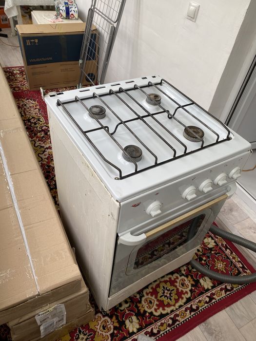 Продам газ плиту