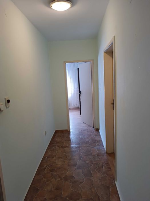 Дава се под наем Тристаен апартамент в Плевен, м-т Мъртва долина - 70 кв.м за 153 € - Снимка #3