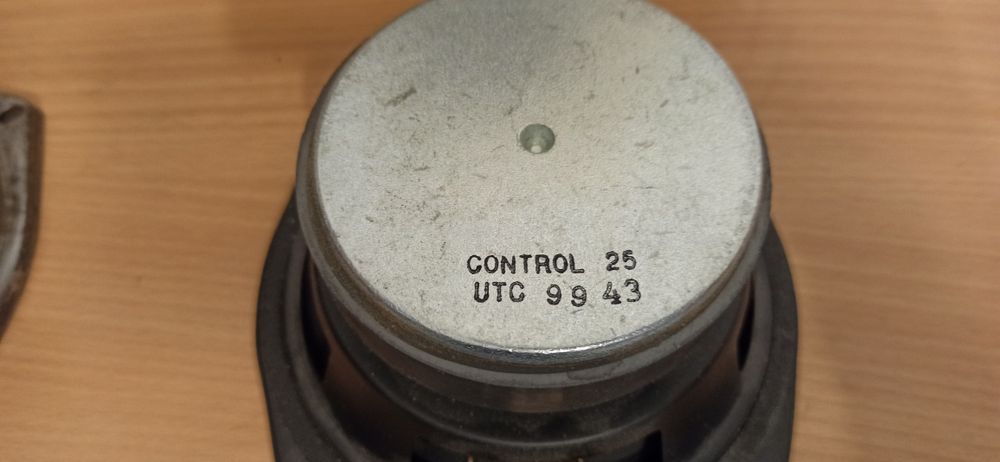 Boxe  JBL Control 25. Peste Behringer proel Dynacord  p.audio