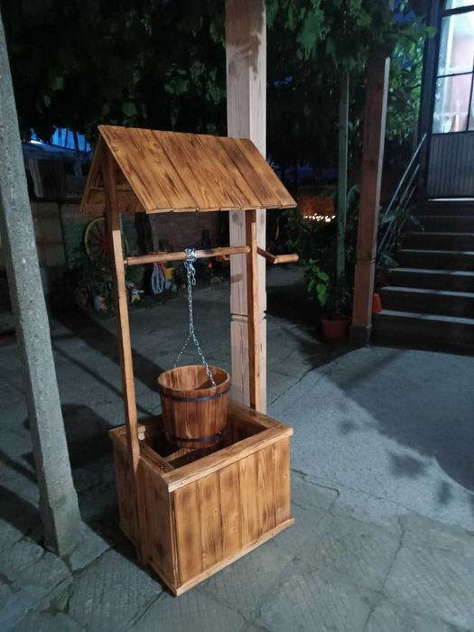 Дървен кладенец голям