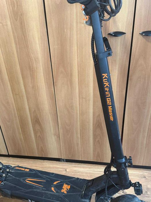 Vând trotinetă electrică KuKirin G2 Master