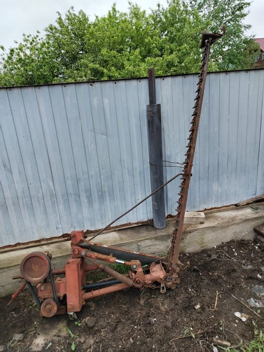 Продам трактор,прицепы