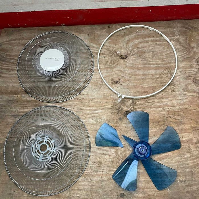 Ventilator cu picior Rowenta Turbo Silence Extreme – VU5640F2