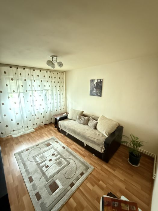 Vand apartament 3 camere UNIRII