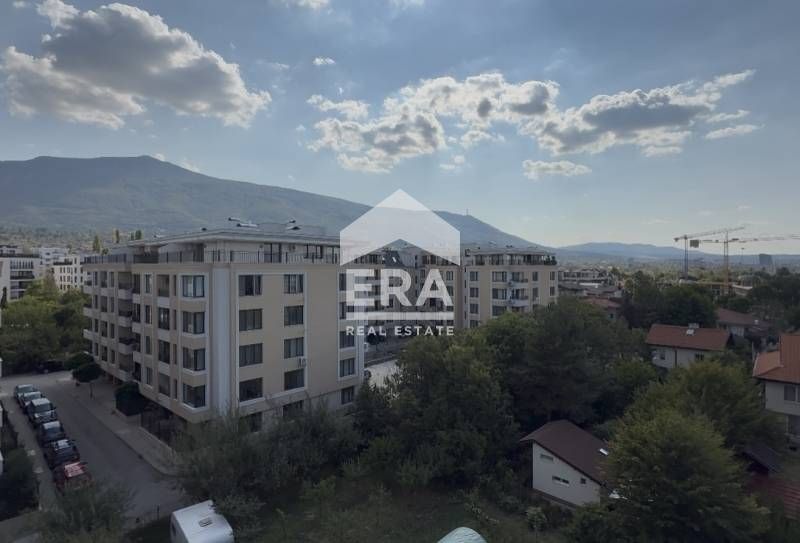 Пентхаус с невероятна гледка към планина Витоша в кв. Кръстова вада