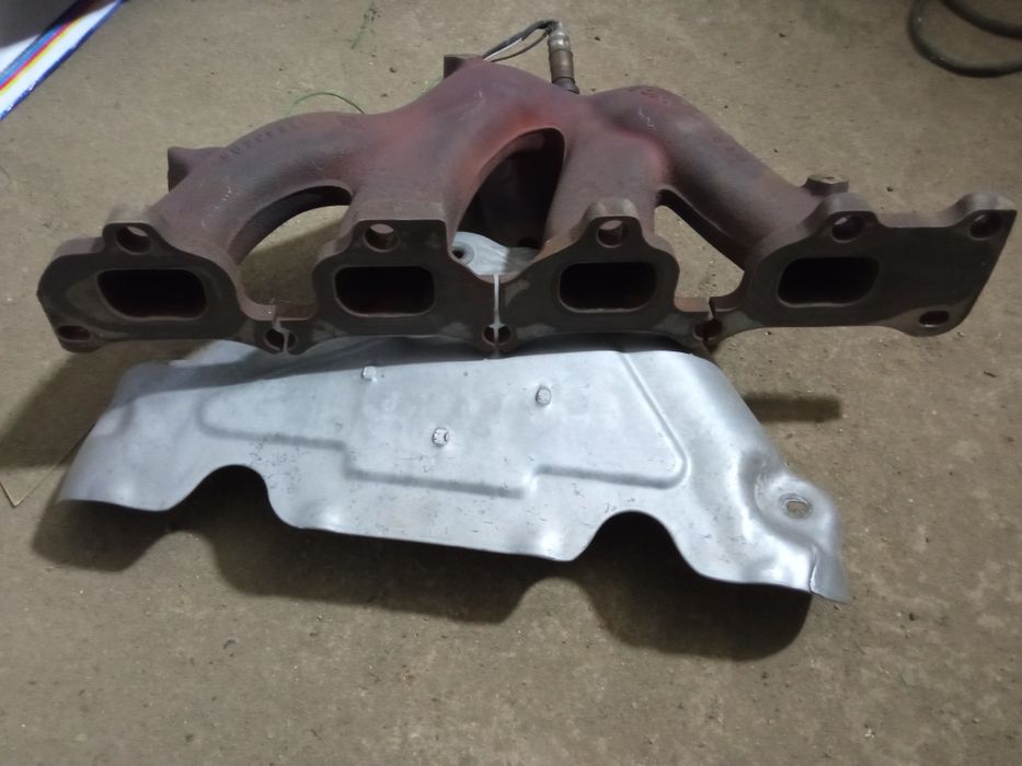 Продам выхлопной коллектор