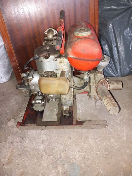 Руска бензинова помпа