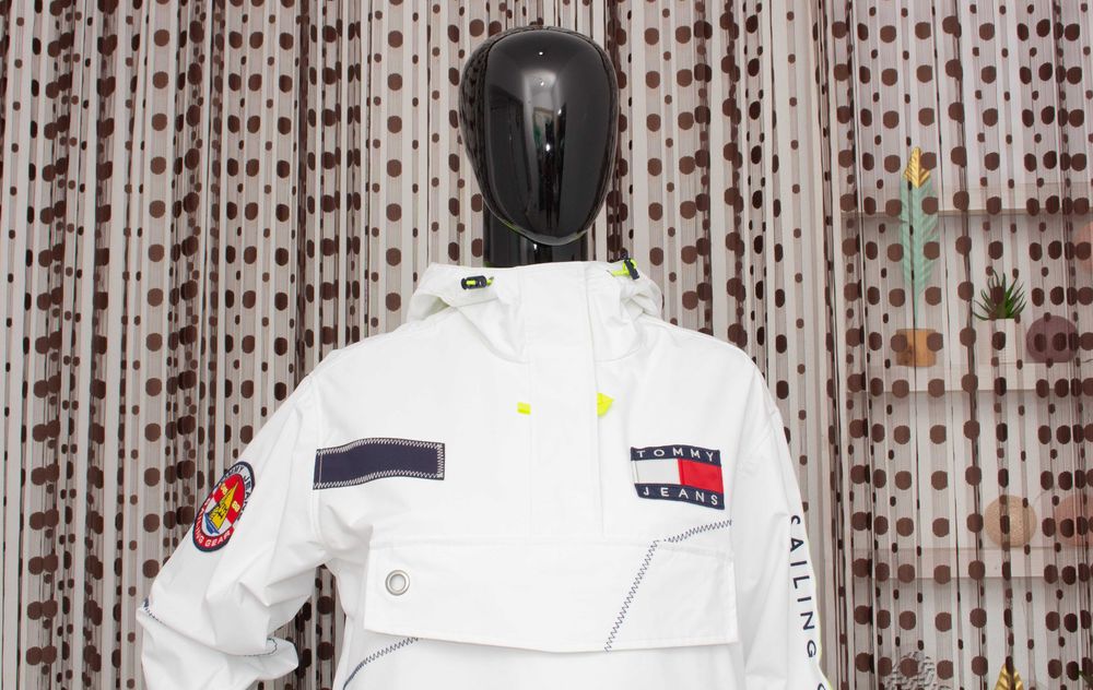 Tommy Jeans Оригинално дамско яке пуловер бяло овързайз худи XS