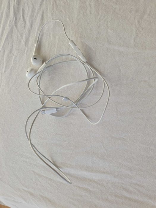 iPhone XR с пукнат екран