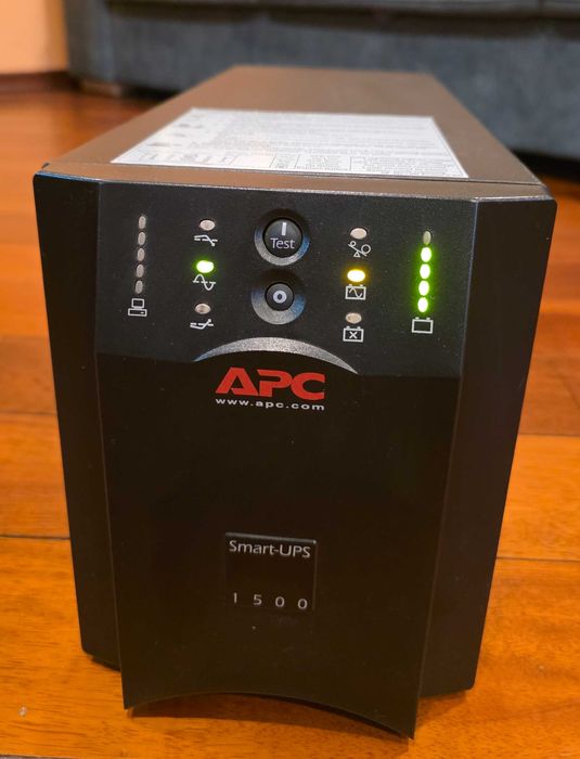 APC SUA1500i Smart-UPS 1500VA USB + Serial 230v