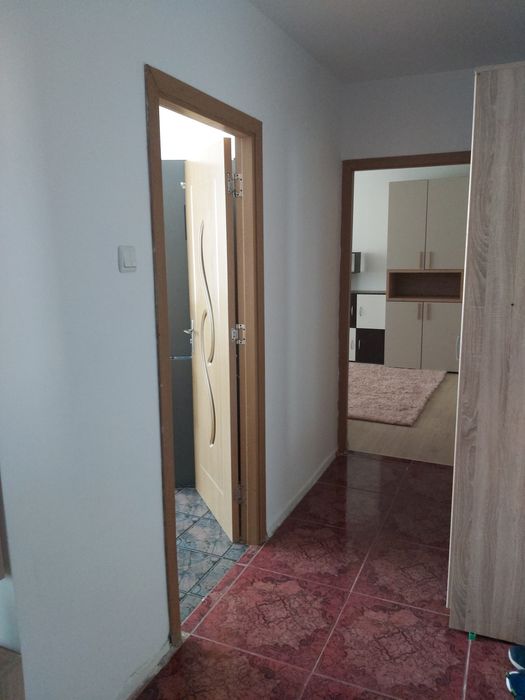 Inchiriez apartament cu 2 camere