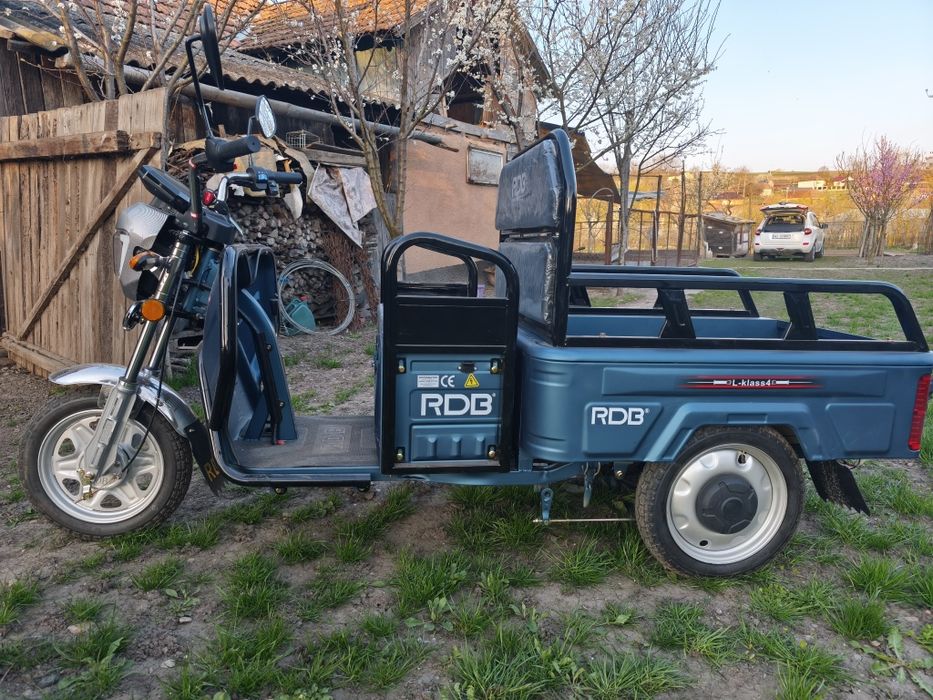 Vând tricicletă electrică