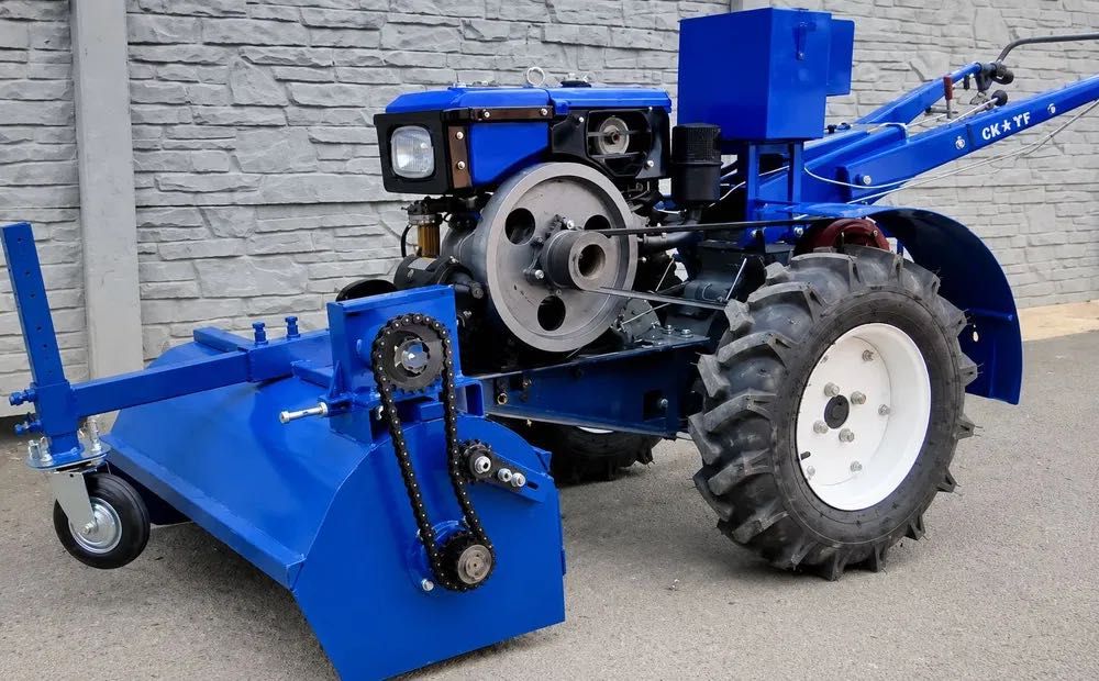 Tocator cu prinderea frontală pentru motocultor si tractoras