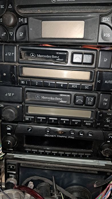 Мерс.124 е магнитола оригинал.