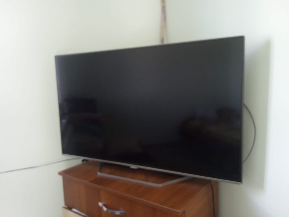 Продам телевизор TCL