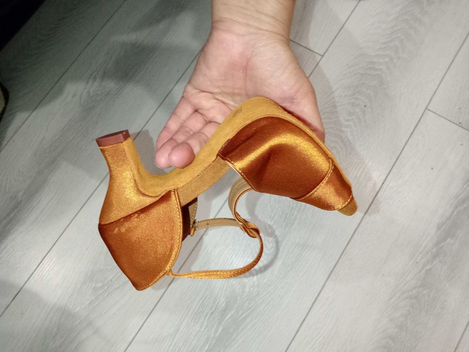 Босоножки для профессиональных танцовщиц