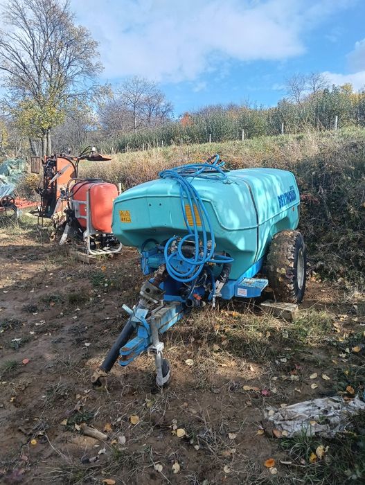 Vând pompa atomizor pentru livezi sau vie