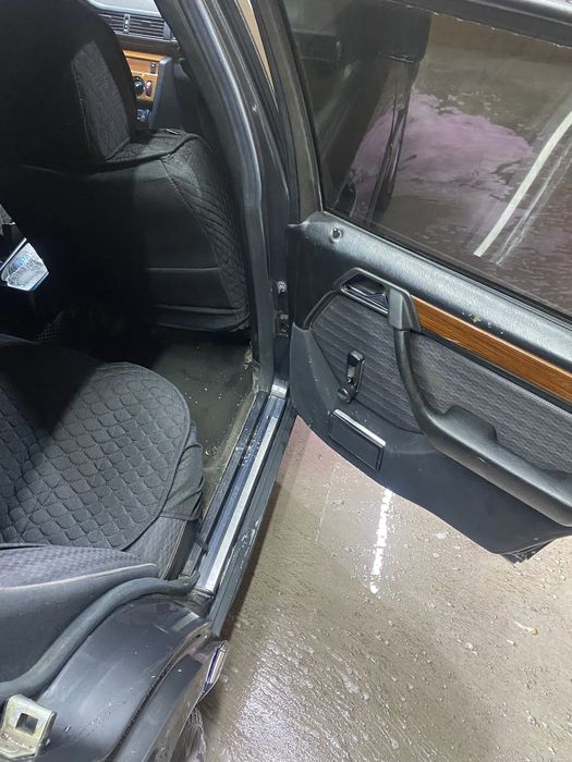 мерседес 124……..