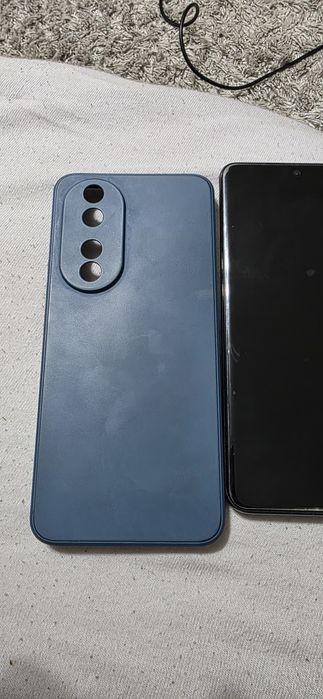 Vând Honor 90 Black