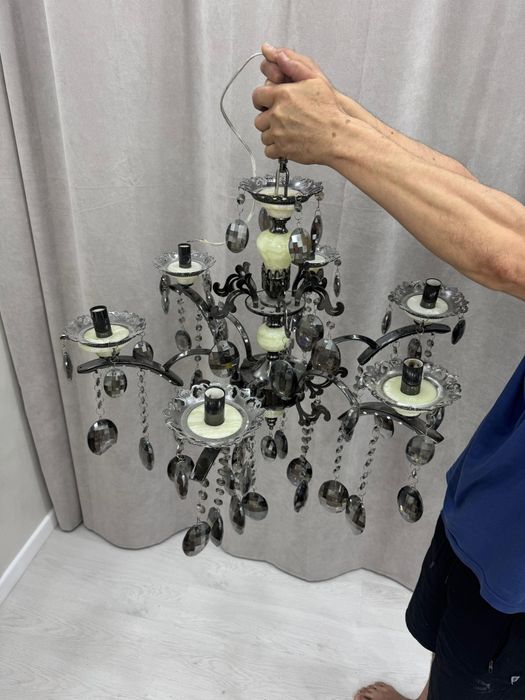 Продаются люстры