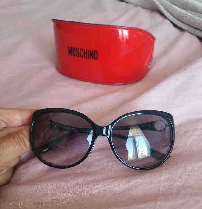 Superbi Ochelari de Soare Moschino cat eye