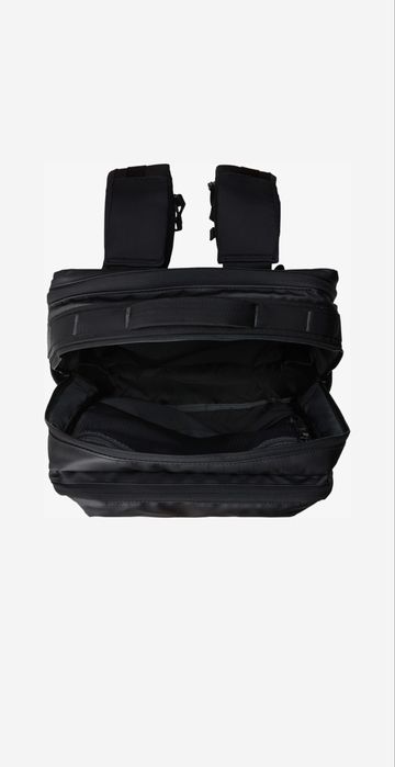 THE NORTH FACE  - ‘Base camp voyager’ 35l